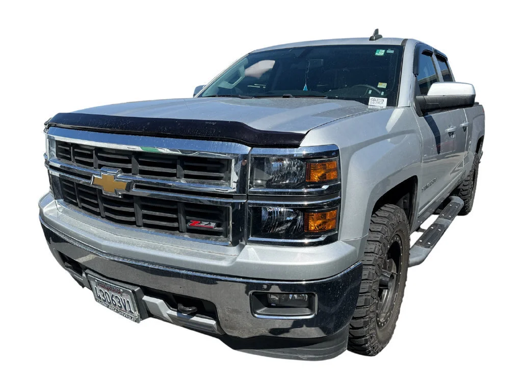 Used 2015 SILVER ICE METALLIC Chevrolet LT image 11