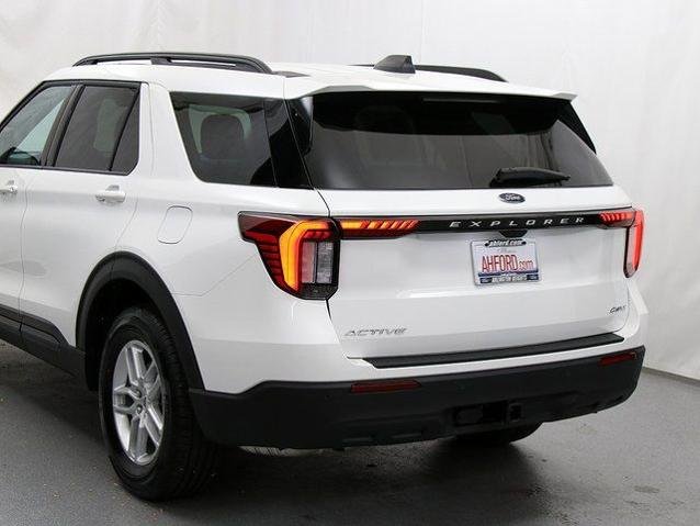New 2026 Star White Metallic Tri-Coat Ford Active image 7