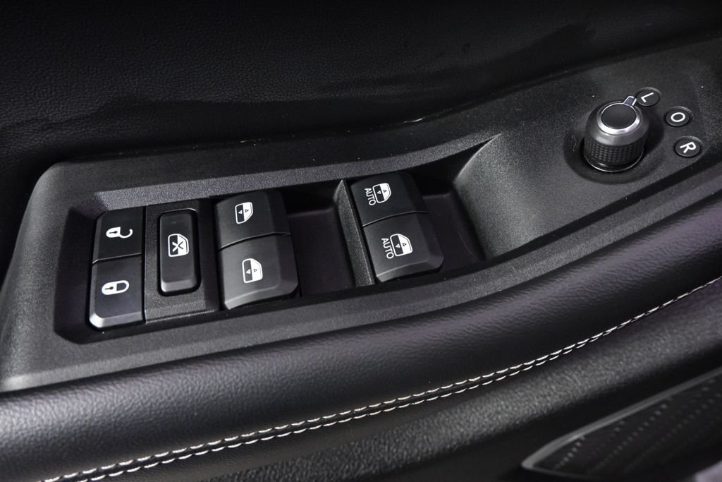 Used 2022 Gray Metallic Jeep Limited image 24