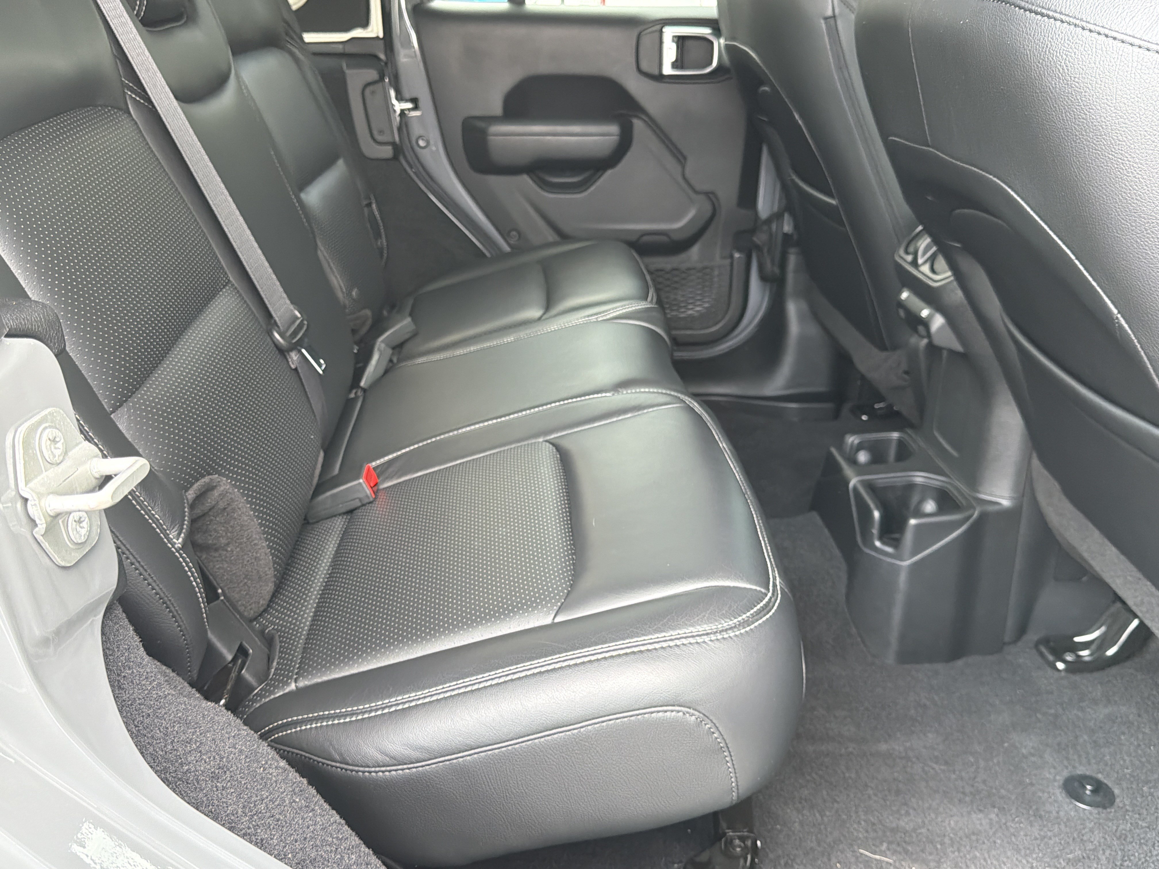 Used 2023 Sting-Gray Clearcoat Jeep Sport image 19