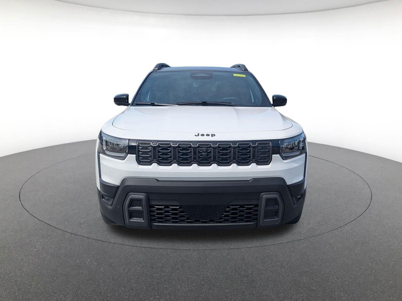 New 2026 Bright White Clear-Coat Exterior Paint Jeep Overland image 10