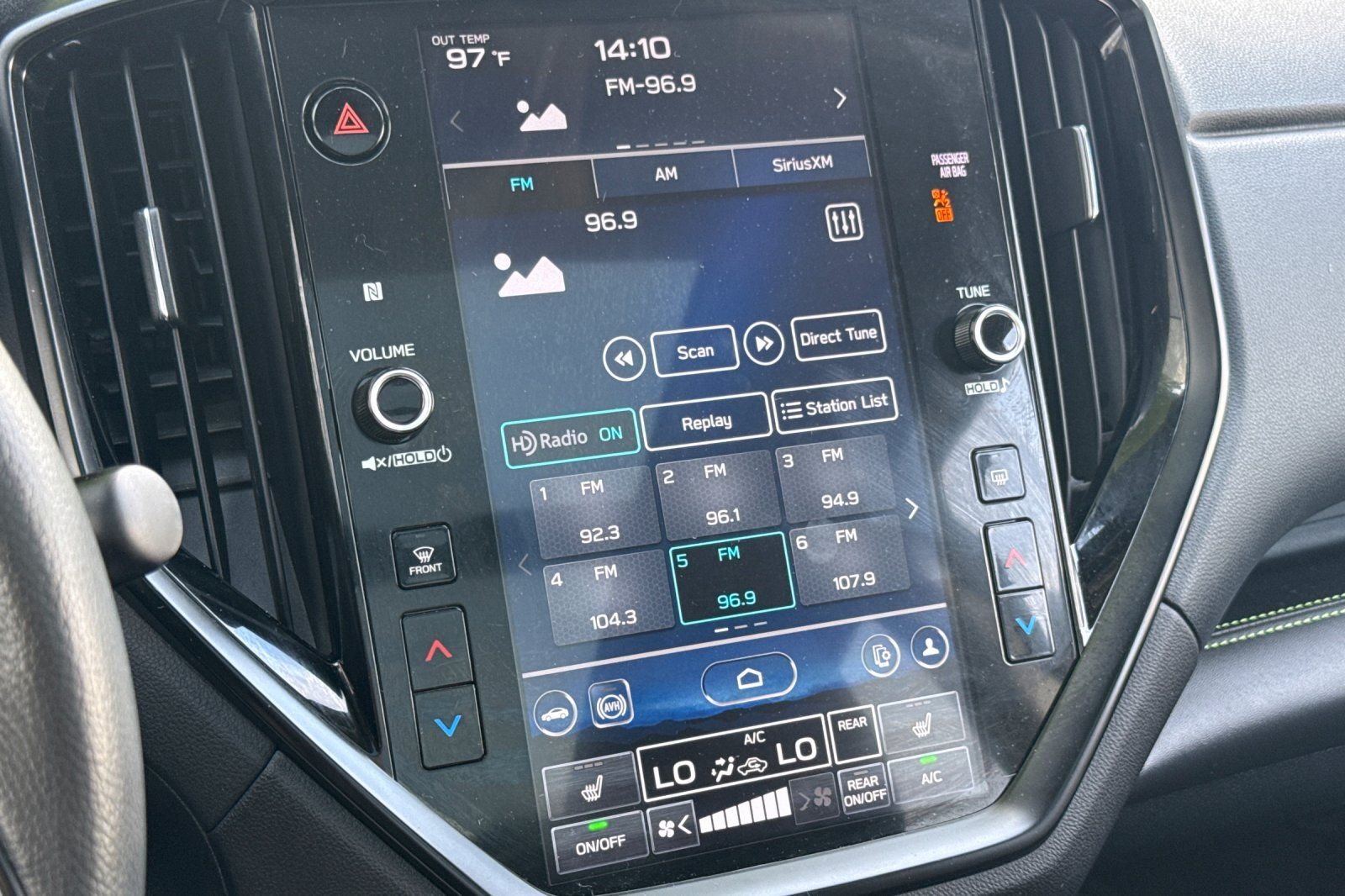 Used 2024 Silver Subaru Onyx Edition image 18