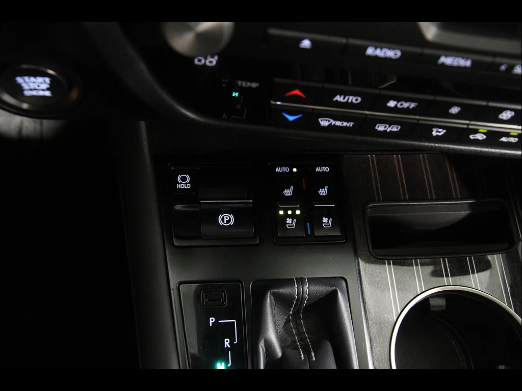 Used 2020 Atomic Silver Lexus Base image 17