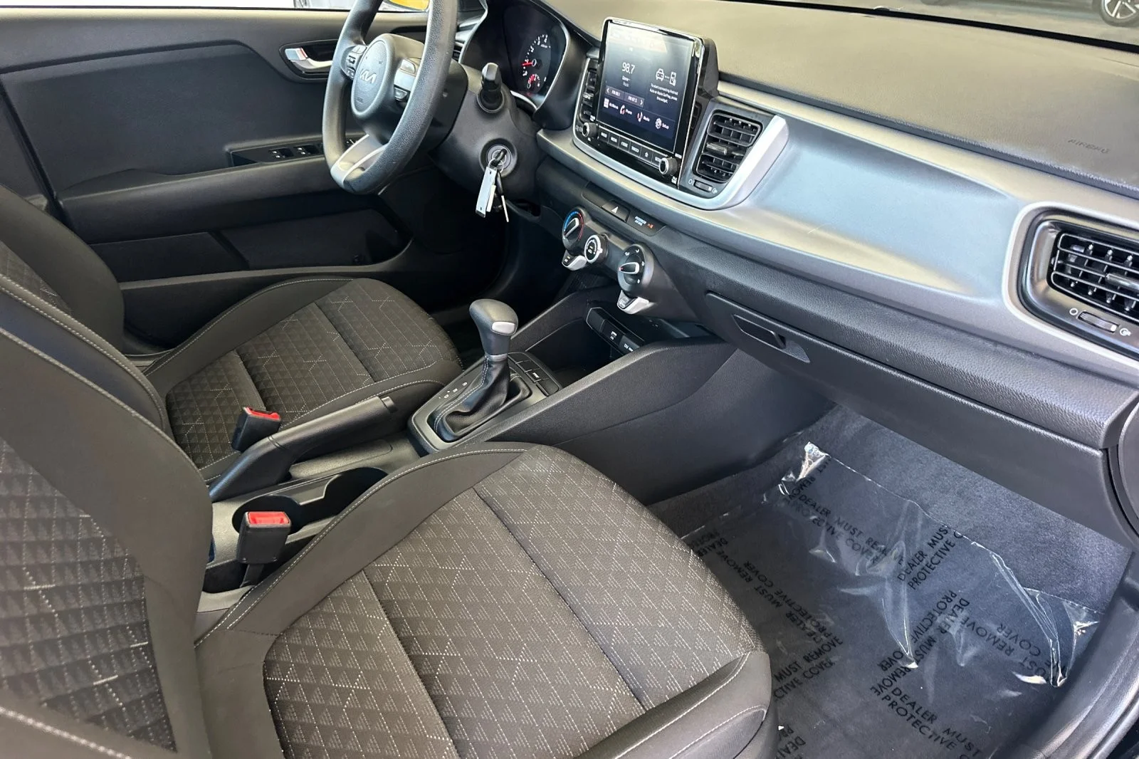 Used 2022 BLACK Kia LX image 14