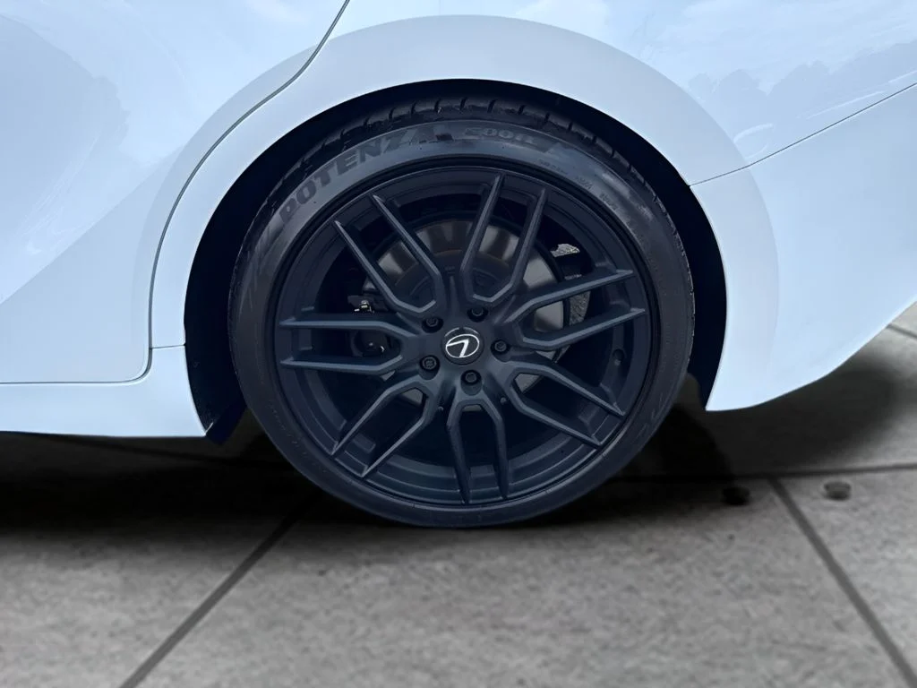 Used 2024 White Lexus 500 F SPORT Performance Premium image 10