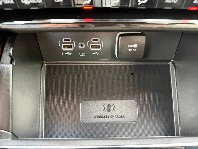Used 2023 Gray Jeep Altitude X image 21