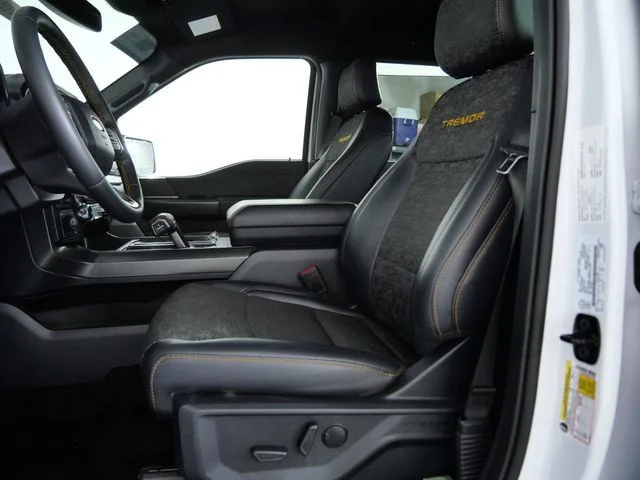 Certified Used 2025  Ford Tremor image 19