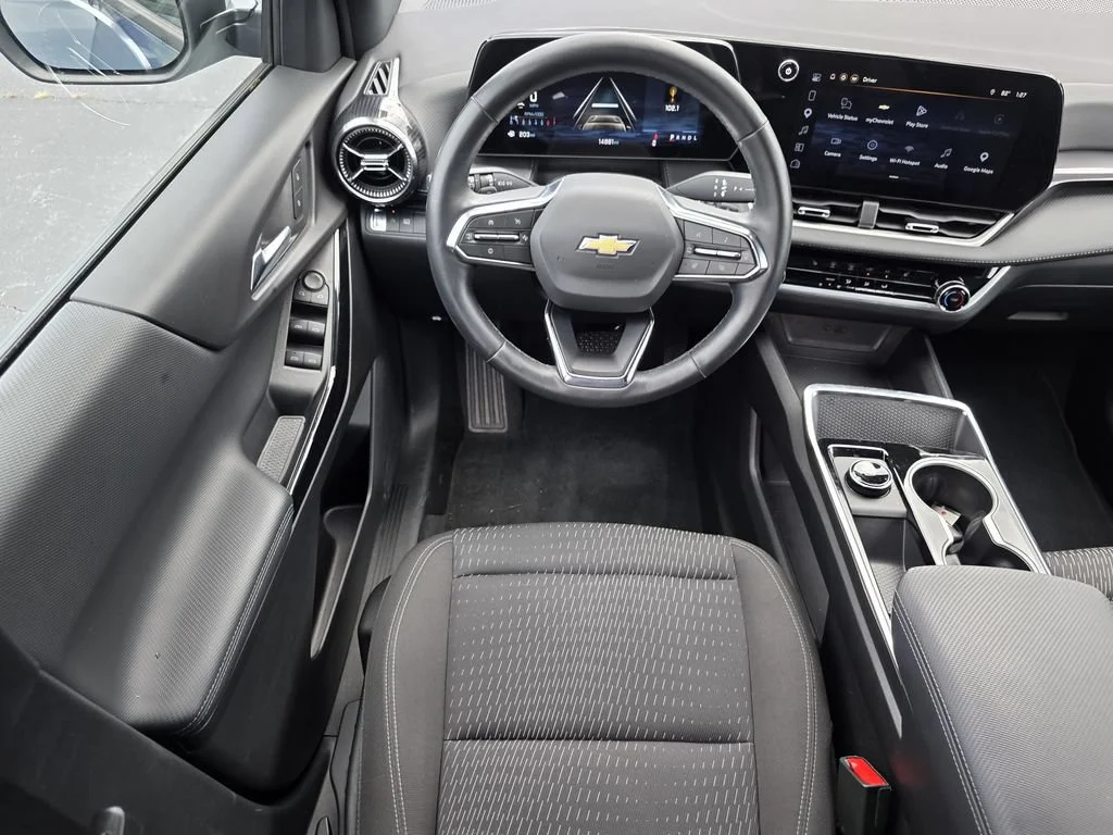 Used 2026 Lakeshore Blue Metallic Chevrolet LT image 17