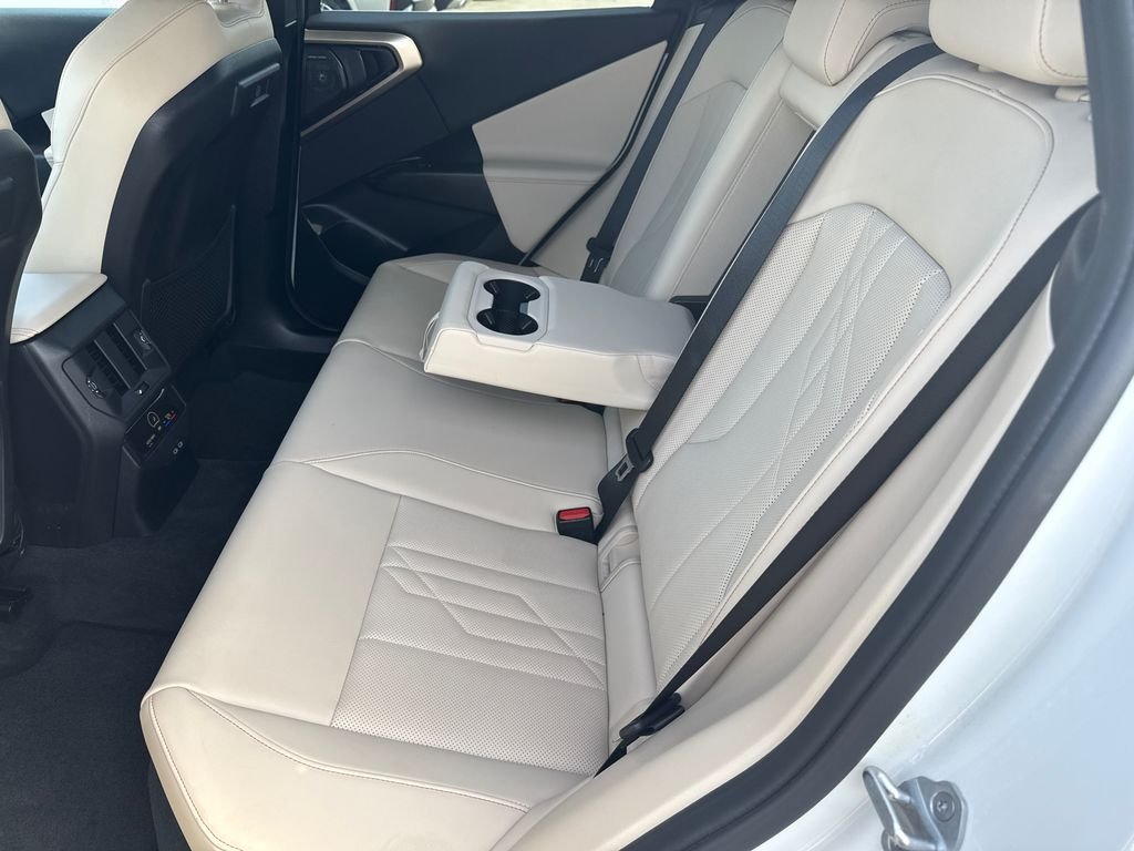Used 2025 White BMW 30 xDrive image 18