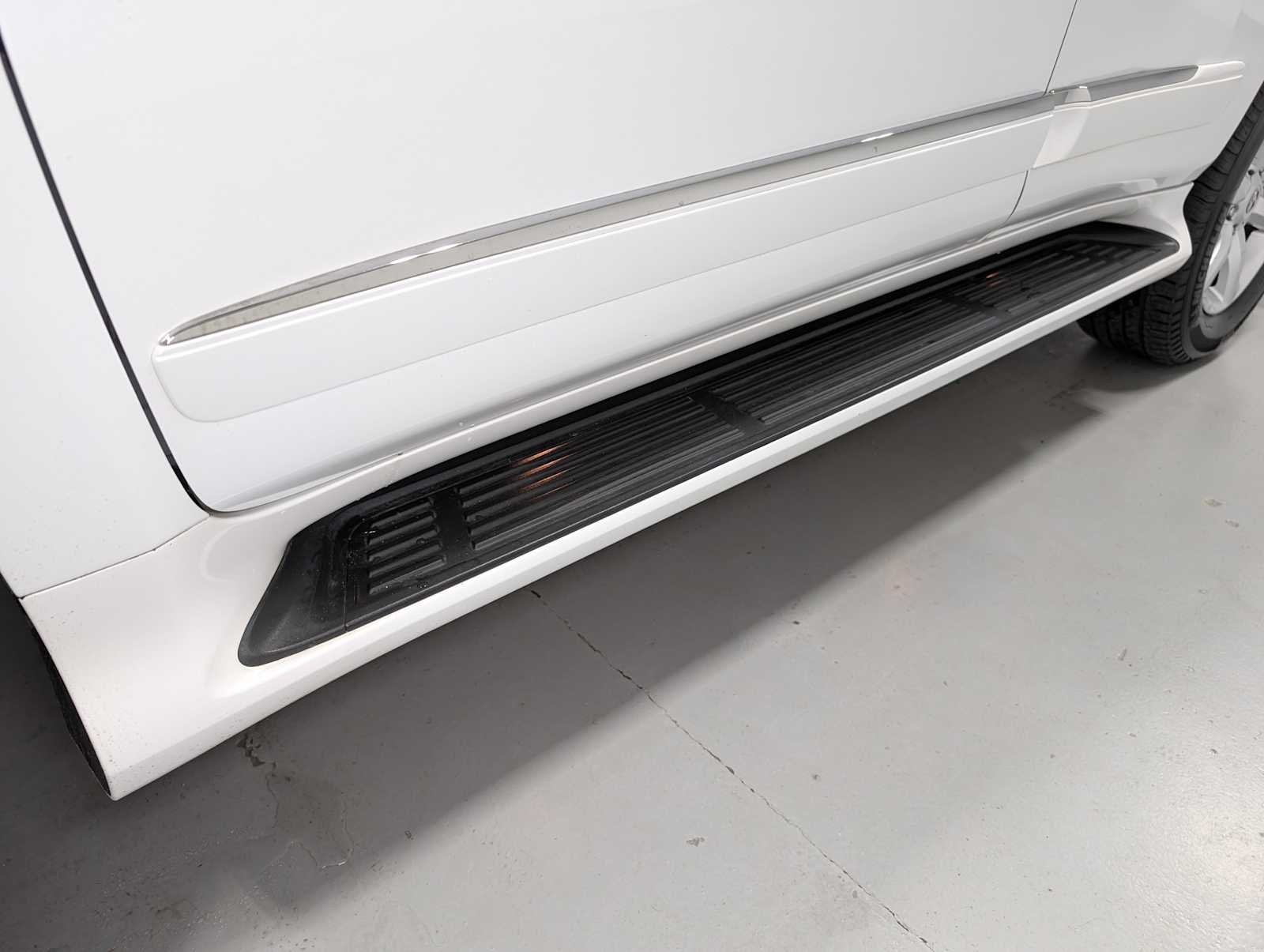 Used 2018 Starfire Pearl Lexus  image 12
