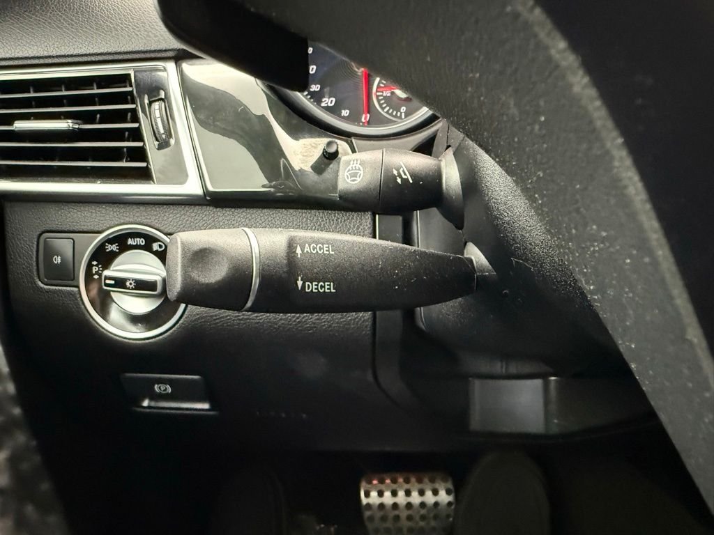 Used 2019 White Mercedes-Benz GLE 400 image 46