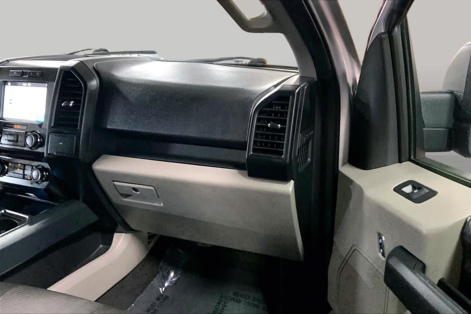 Used 2018 Ingot Silver Ford XL image 19