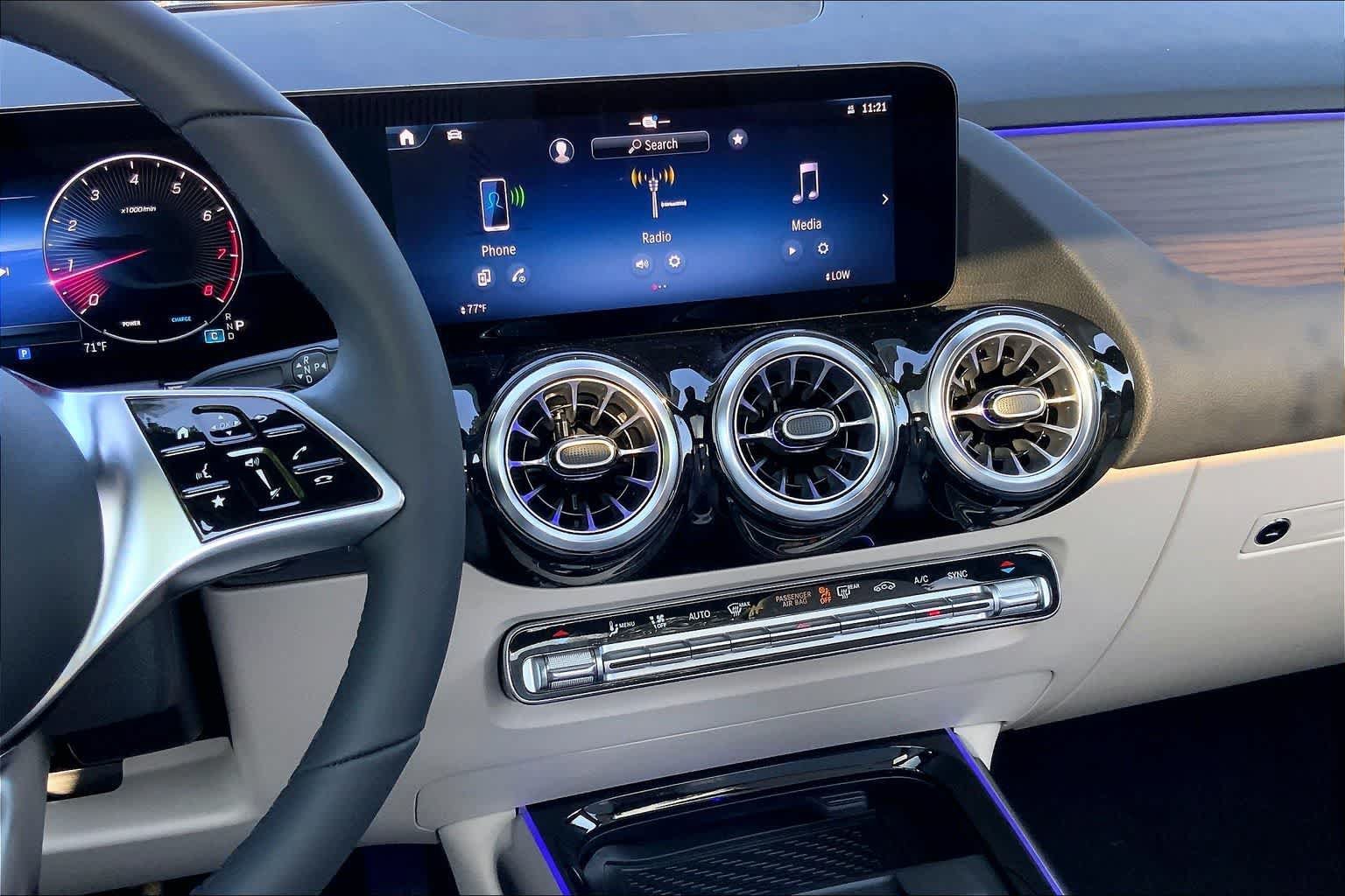 New 2026 Night Black Mercedes-Benz GLA 250 image 6