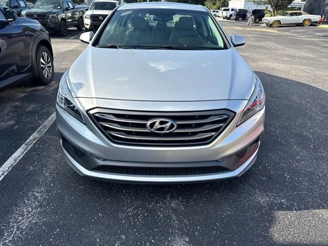 Used 2016 Silver Hyundai Sport image 5