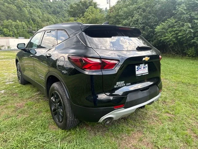 Used 2019 Black Chevrolet Base image 6