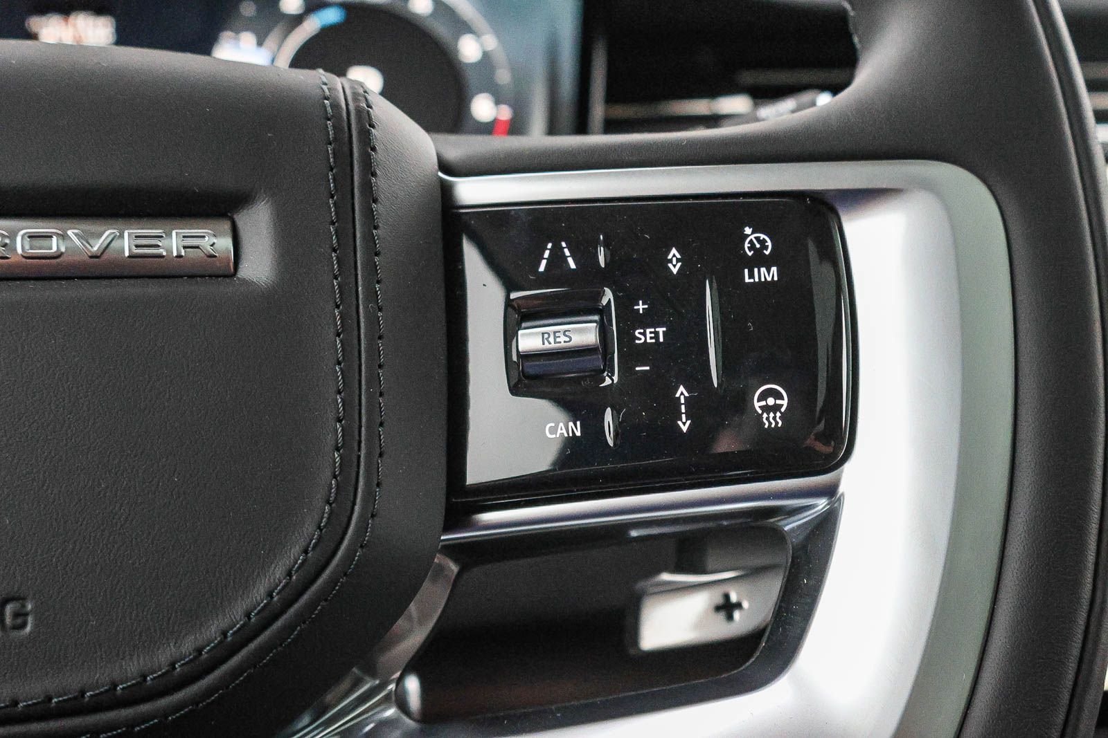 2025 Land Rover Range Rover SE - Photo 33
