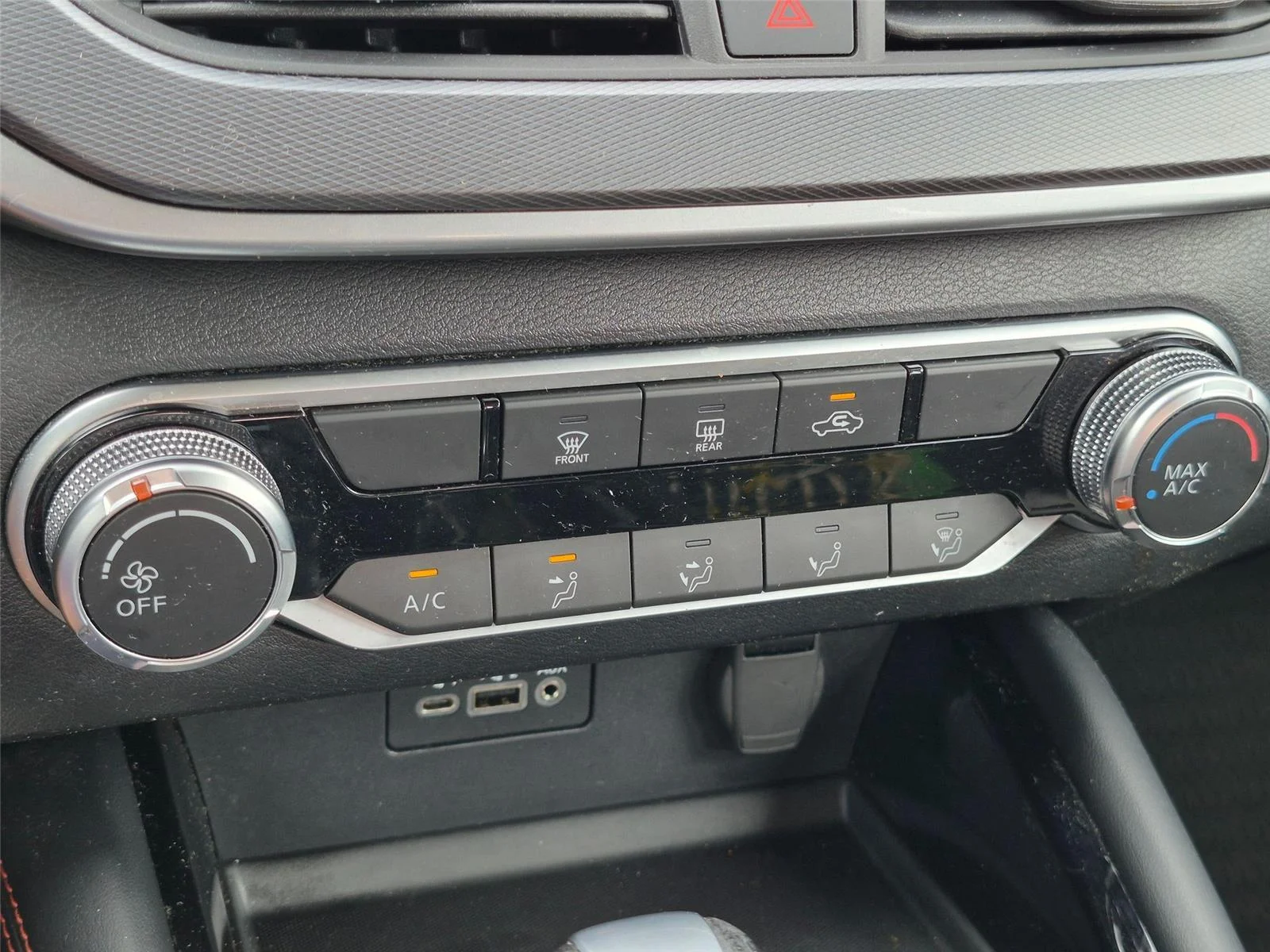 Used 2023 Glacier White Nissan 2.5 SR image 21