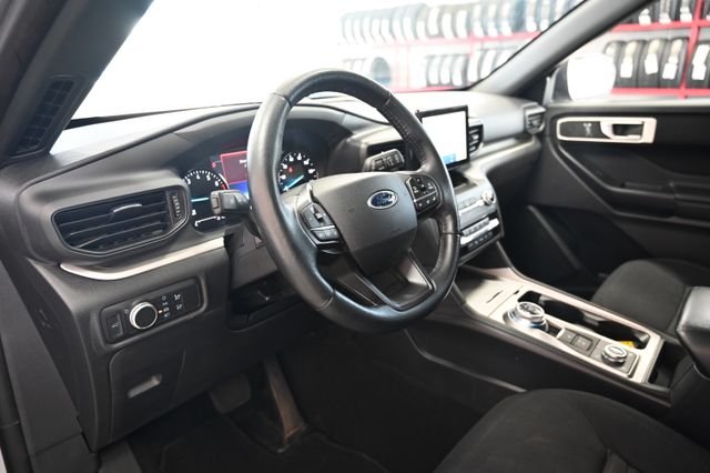 Used 2020 Silver Ford XLT image 23