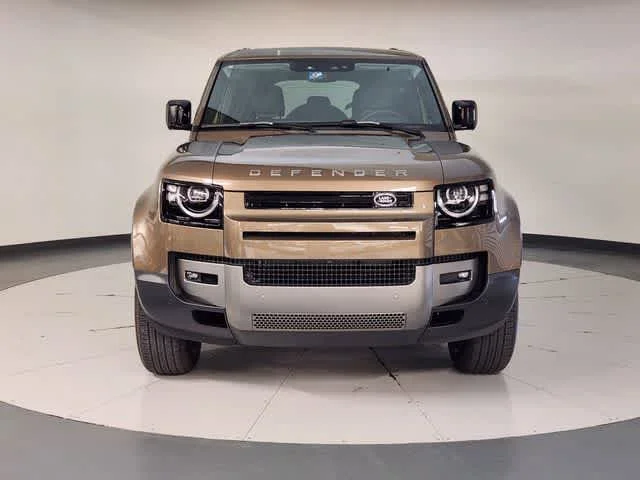 Used 2026 Gondwana Stone Metallic Land Rover S image 9