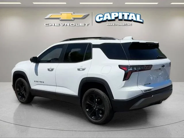 Used 2025 Summit White Chevrolet LT image 3