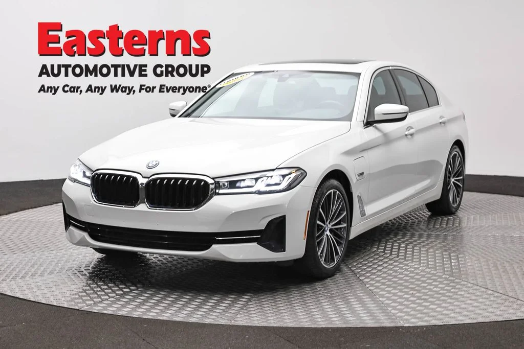 Used 2023 White BMW 530e iPerformance image 1