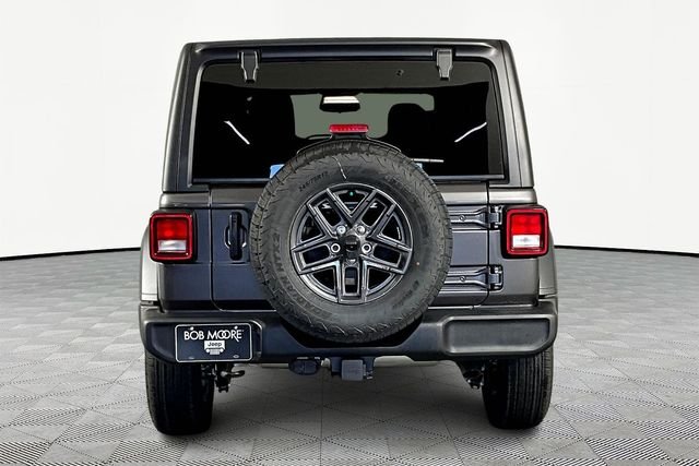 New 2026 Granite Crystal Metallic Clear-Coat Exterior Paint Jeep Sport S image 5