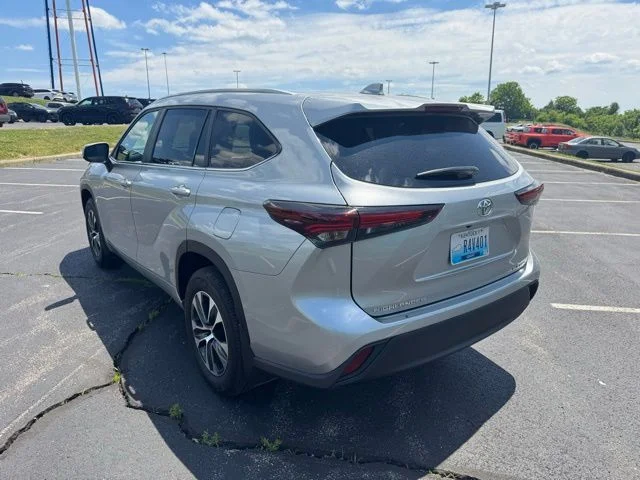 Used 2025 Celestial Silver Metallic Toyota XLE image 5