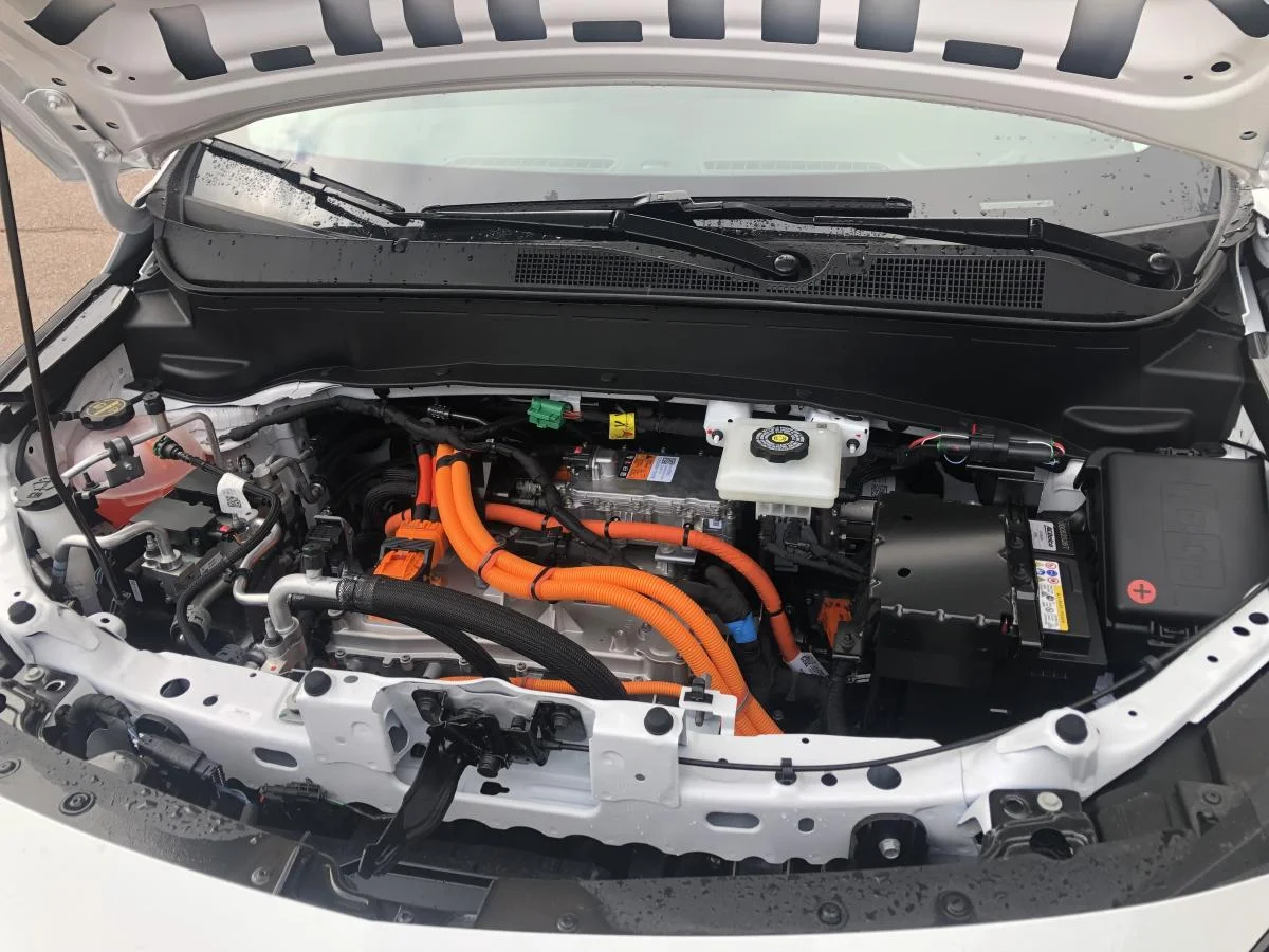 New 2027 White Chevrolet Fwd 4dr Lt image 22
