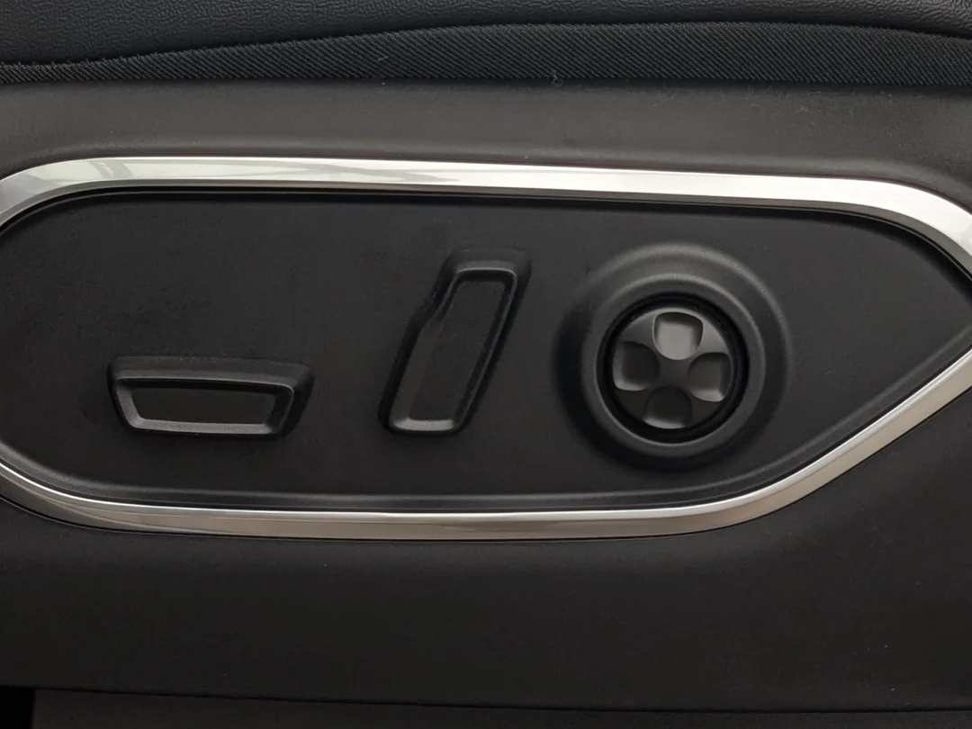 New 2026 Silver Jeep 85th Anniversary - - McIntosh Audio - Quilted Leather - Adaptive Cruise - Liftgate & More! image 14