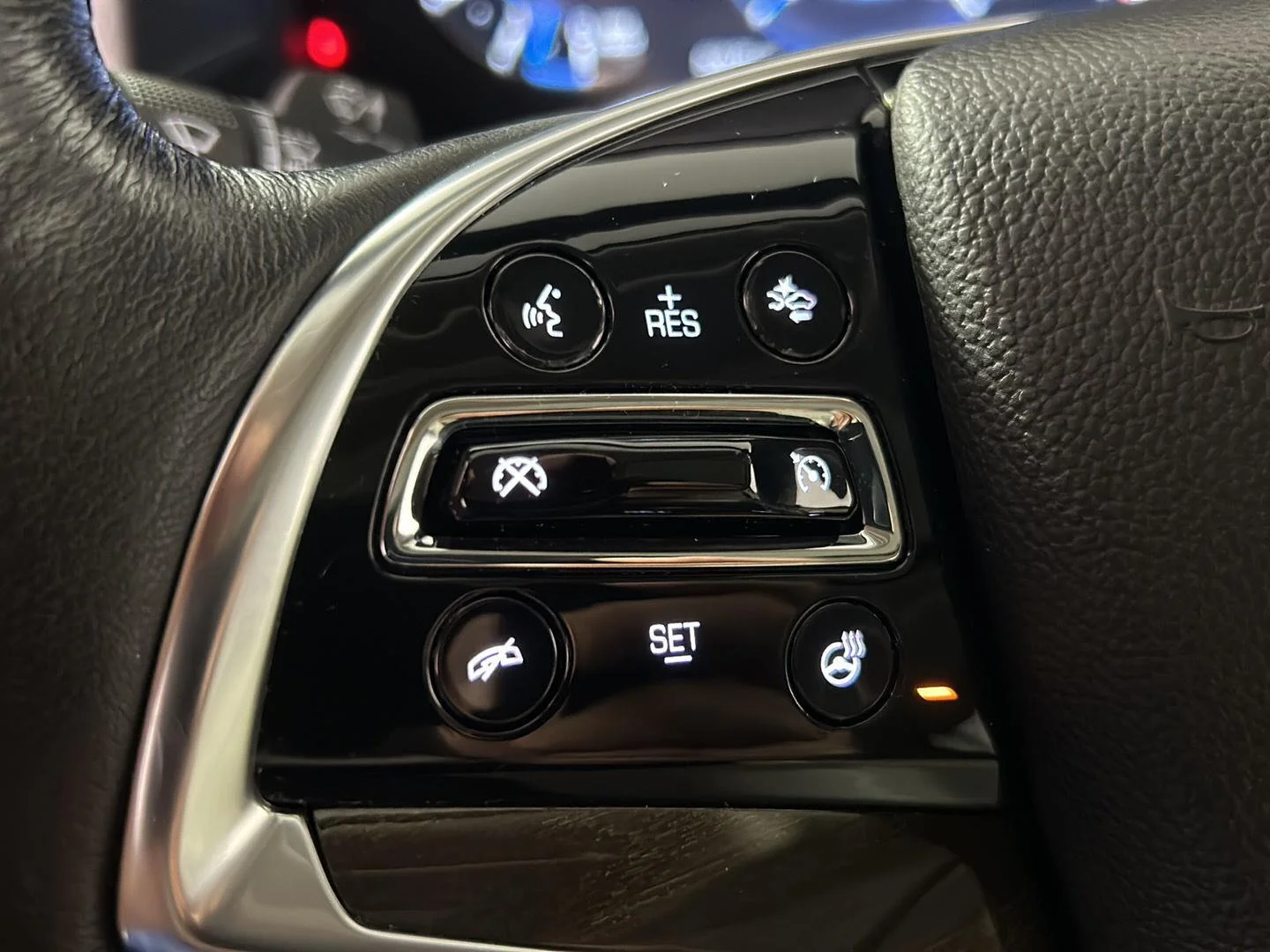 Used 2020 Shadow Metallic Cadillac Premium Luxury image 32