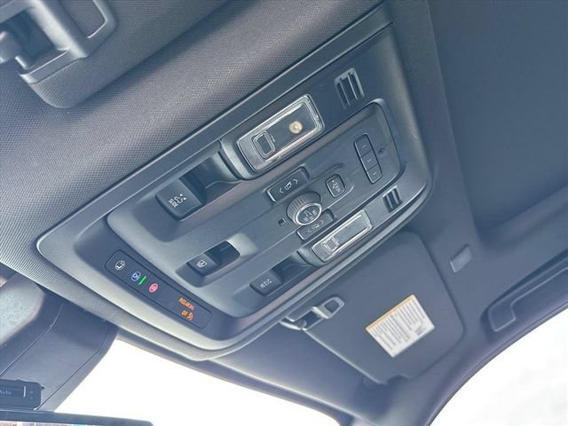 Used 2021 BLACK Chevrolet High Country image 21