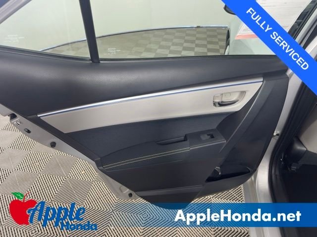 Used 2014 Classic Silver Metallic Toyota LE image 28