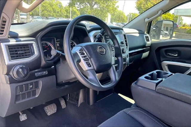 Used 2017 Glacier White Nissan SV image 13