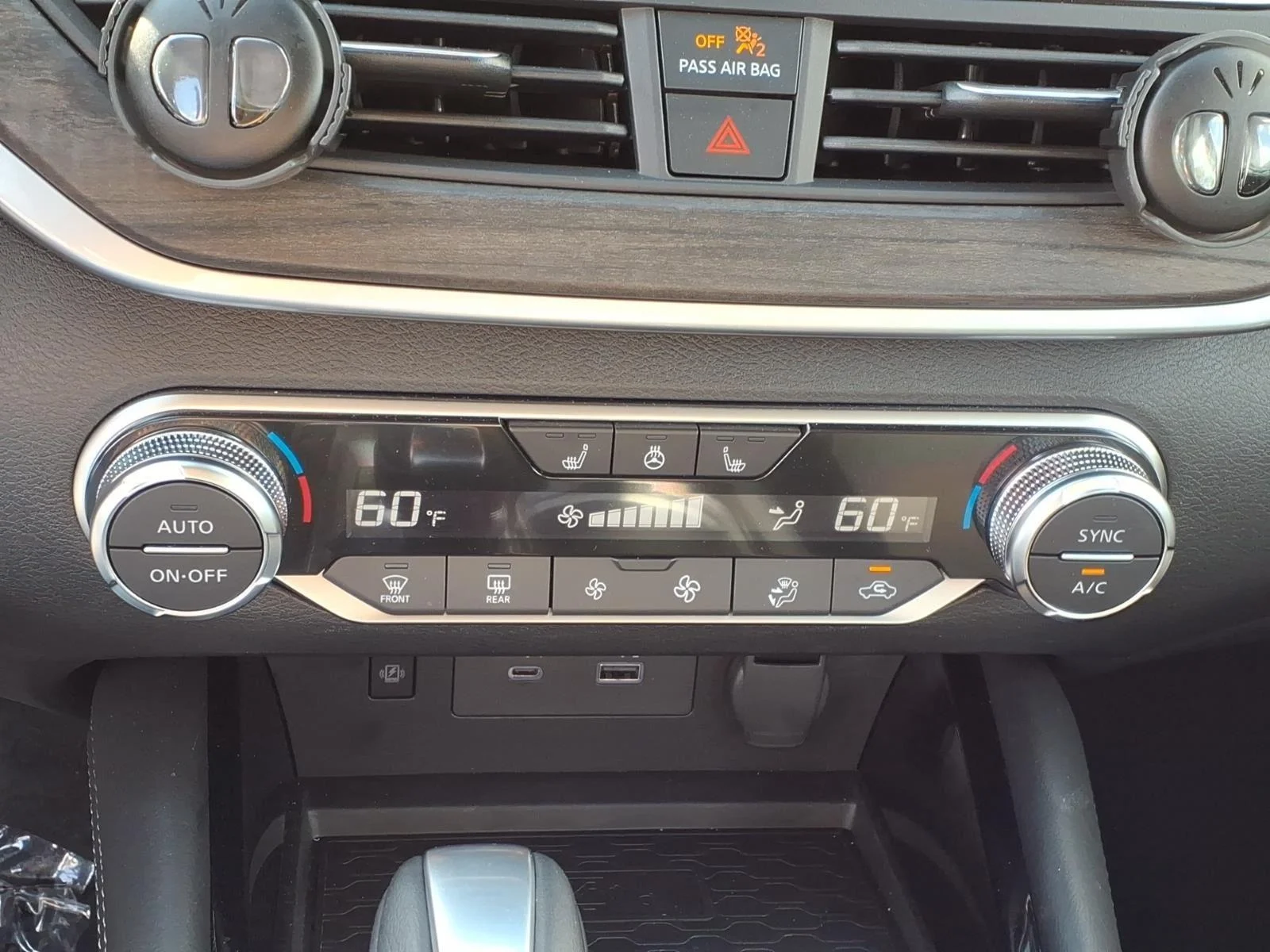 Used 2025 Super Black Nissan SL image 25