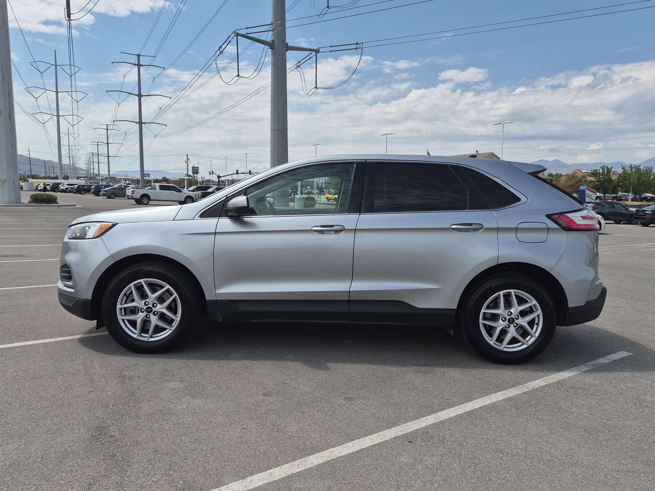 Used 2023 Iconic Silver Metallic Ford SEL image 7