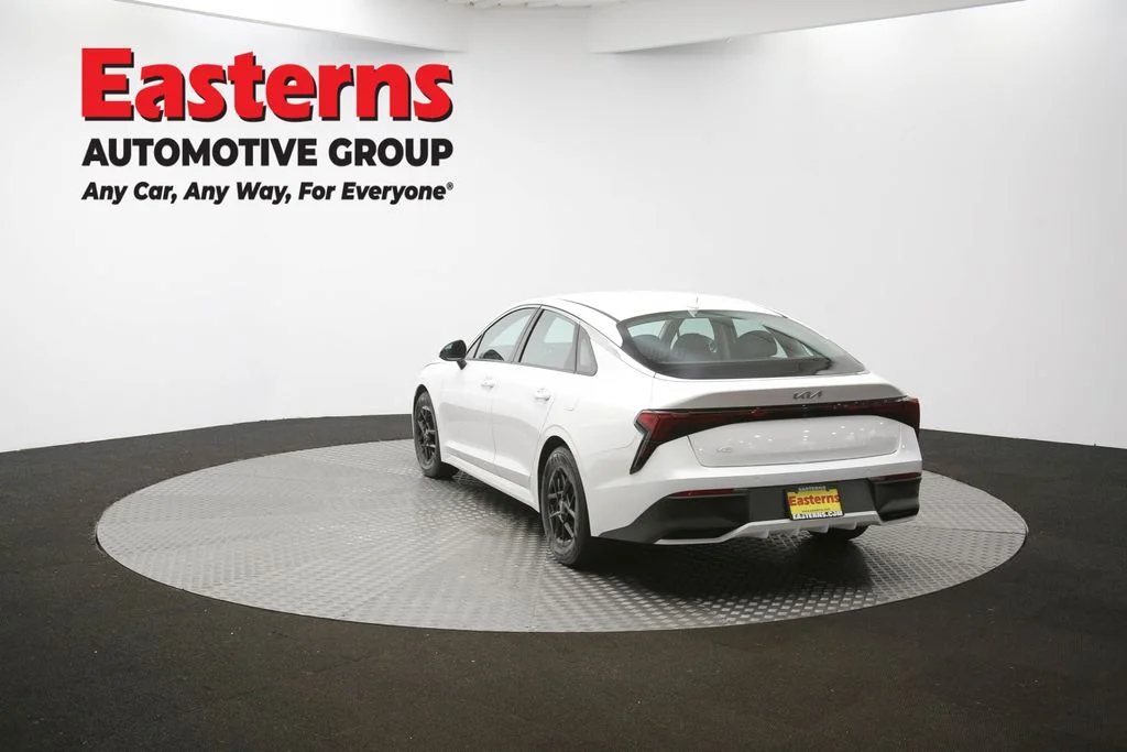Used 2025 White Kia LXS image 37