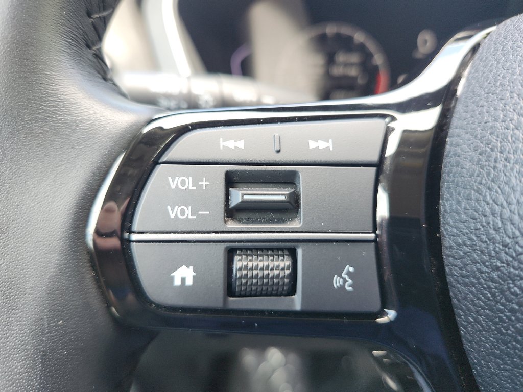 Used 2025  Honda EX-L image 28