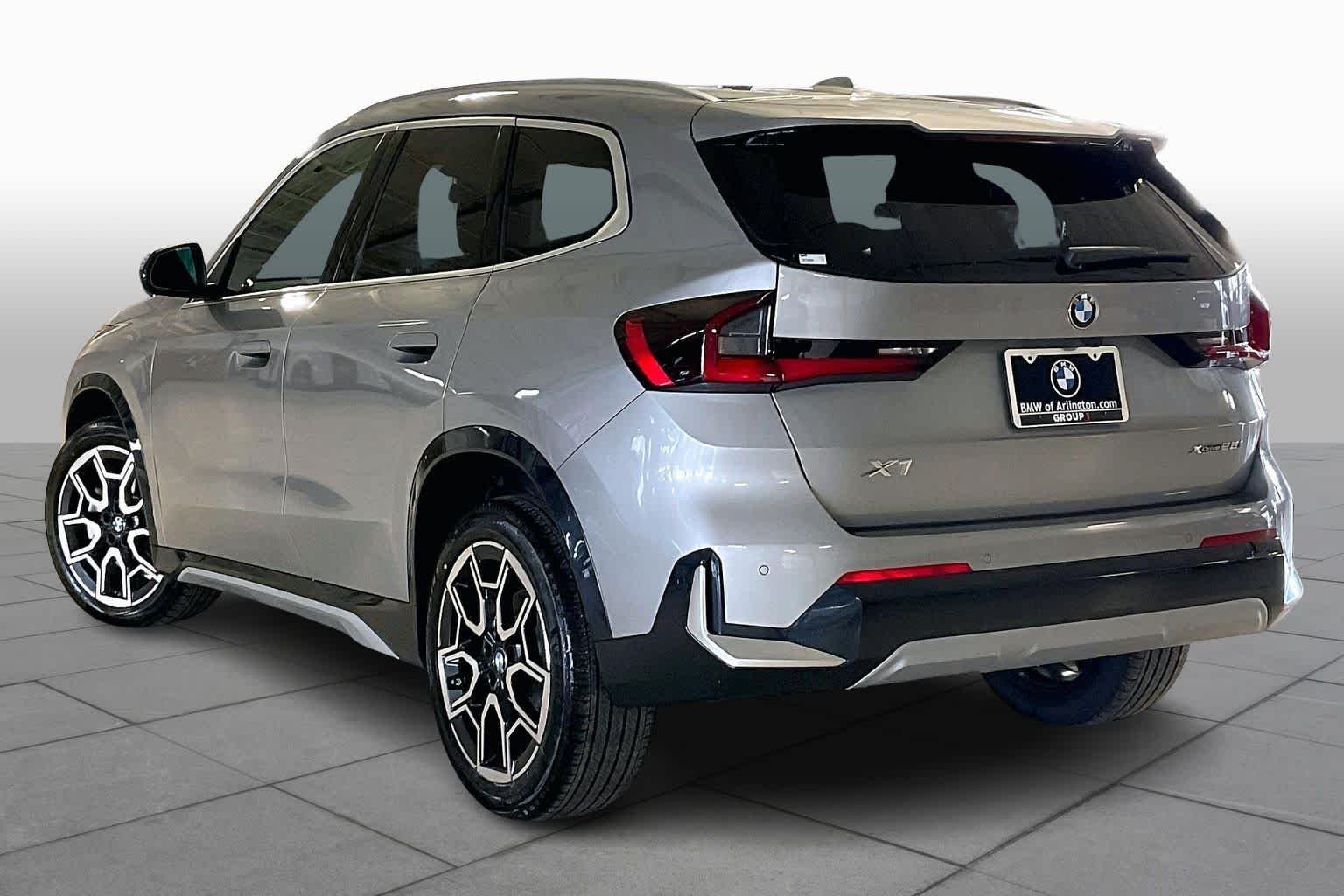 New 2026 Space Silver Metallic BMW xDrive28i image 12