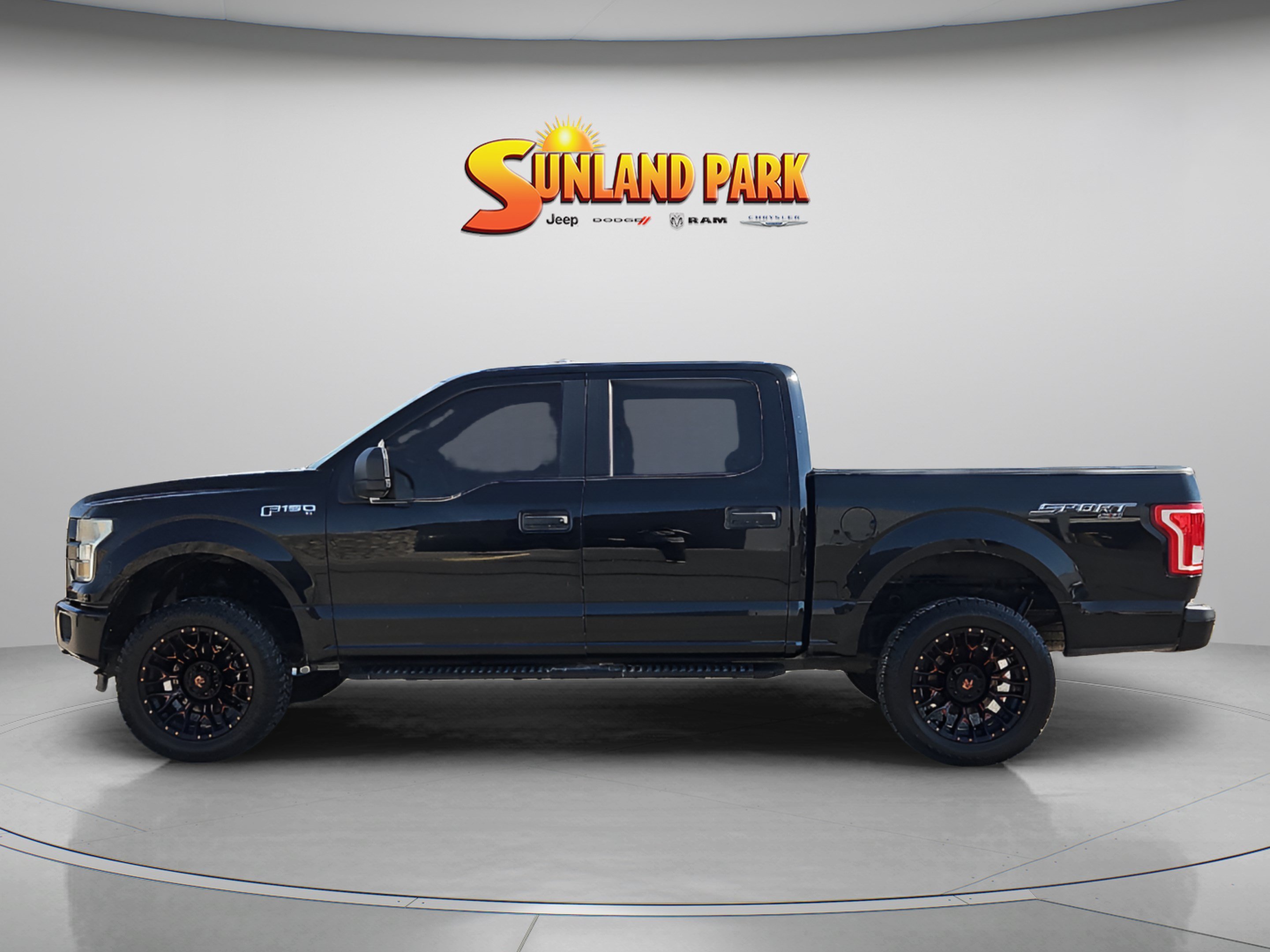 Used 2016 Shadow Black Ford XL image 3