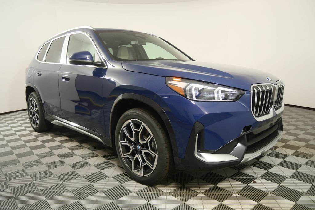 Used 2026 Night Dusk Blue Metallic BMW xDrive28i image 7