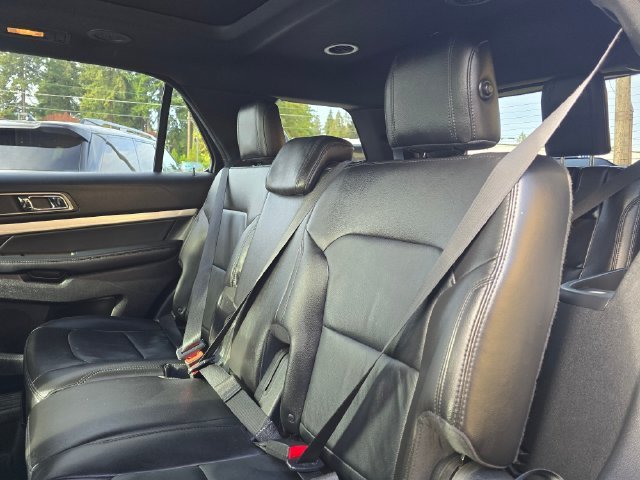 Used 2017 Magnetic Ford XLT image 17