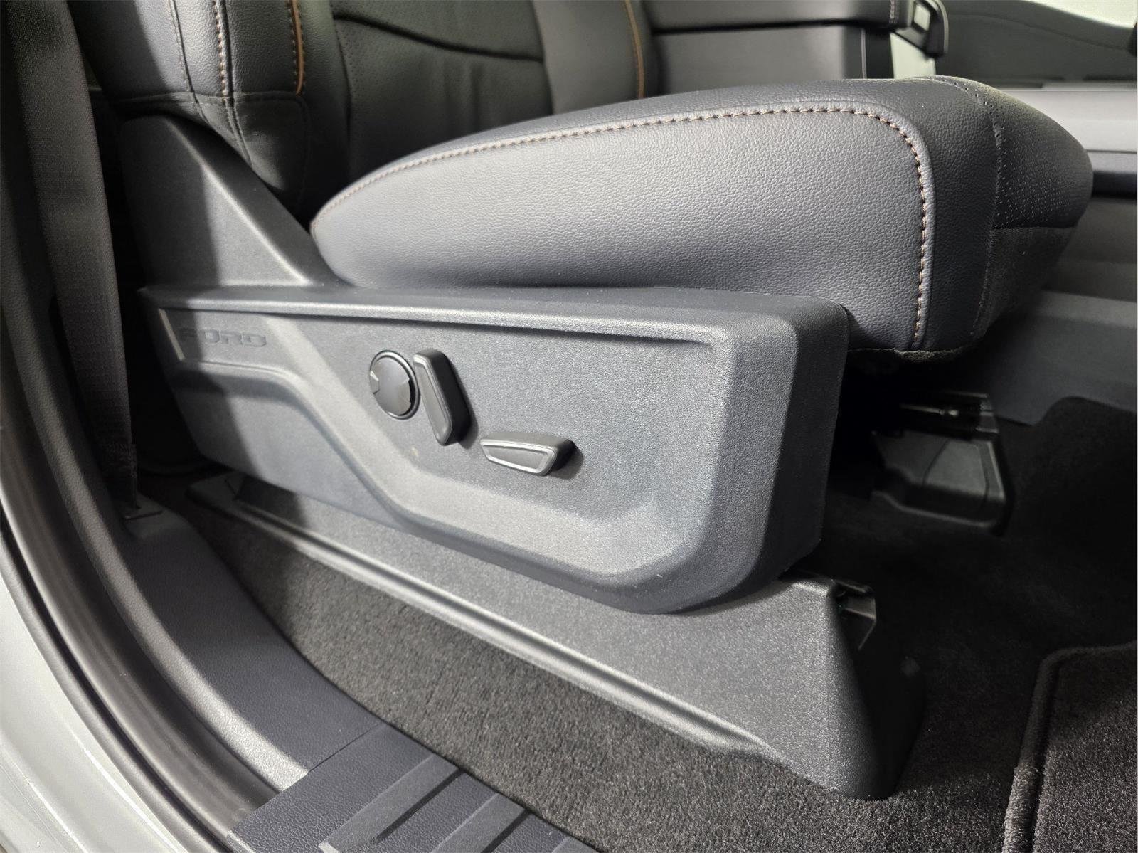 New 2026 Avalanche Ford F-250® Lariat® image 24