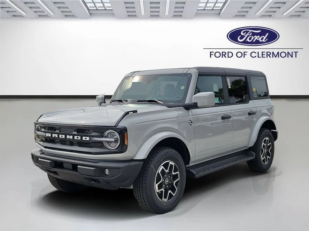 New 2026 Avalanche Gray Ford Outer Banks® image 2