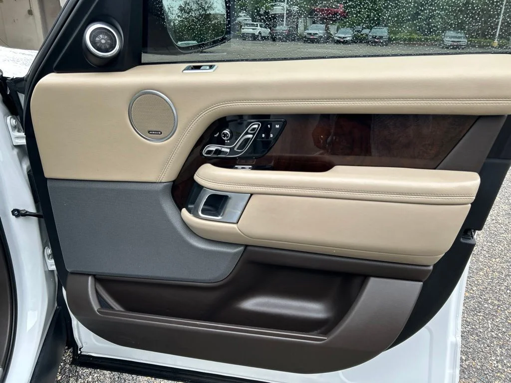 Used 2021  Land Rover Westminster image 23