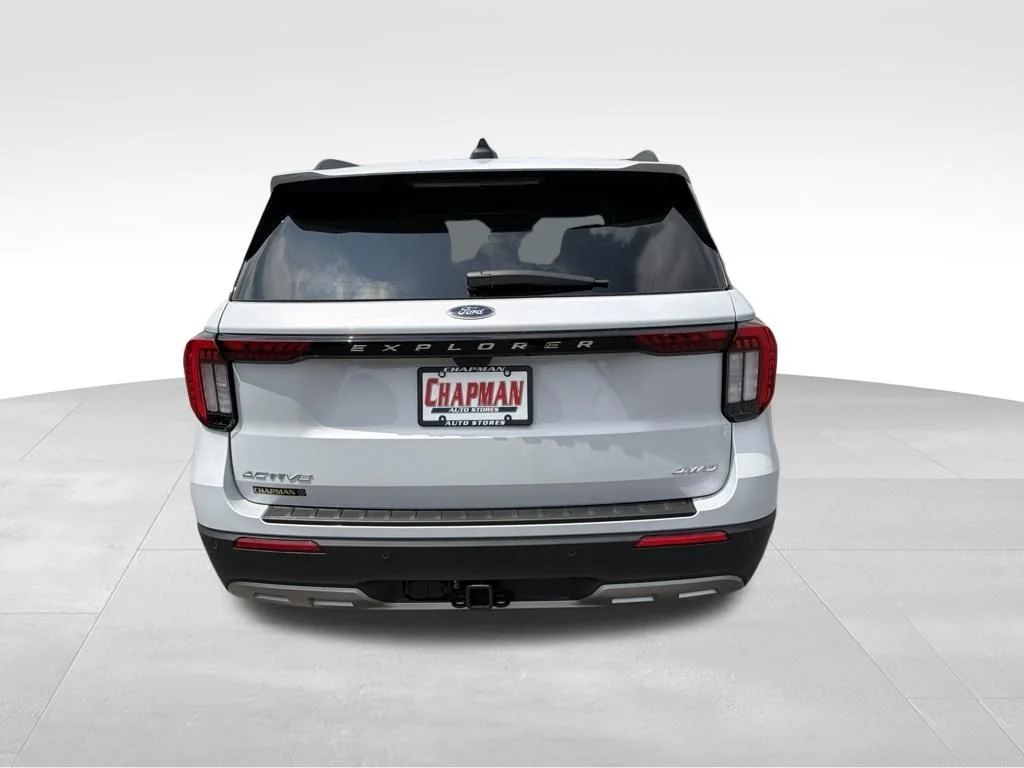 New 2026 Space White Metallic Ford Active image 9