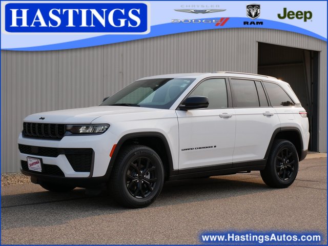 2026 Jeep Grand Cherokee Laredo Altitude