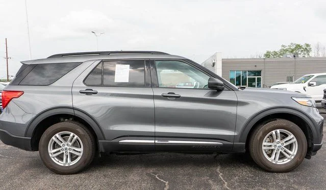 Used 2023 Gray Ford XLT image 5