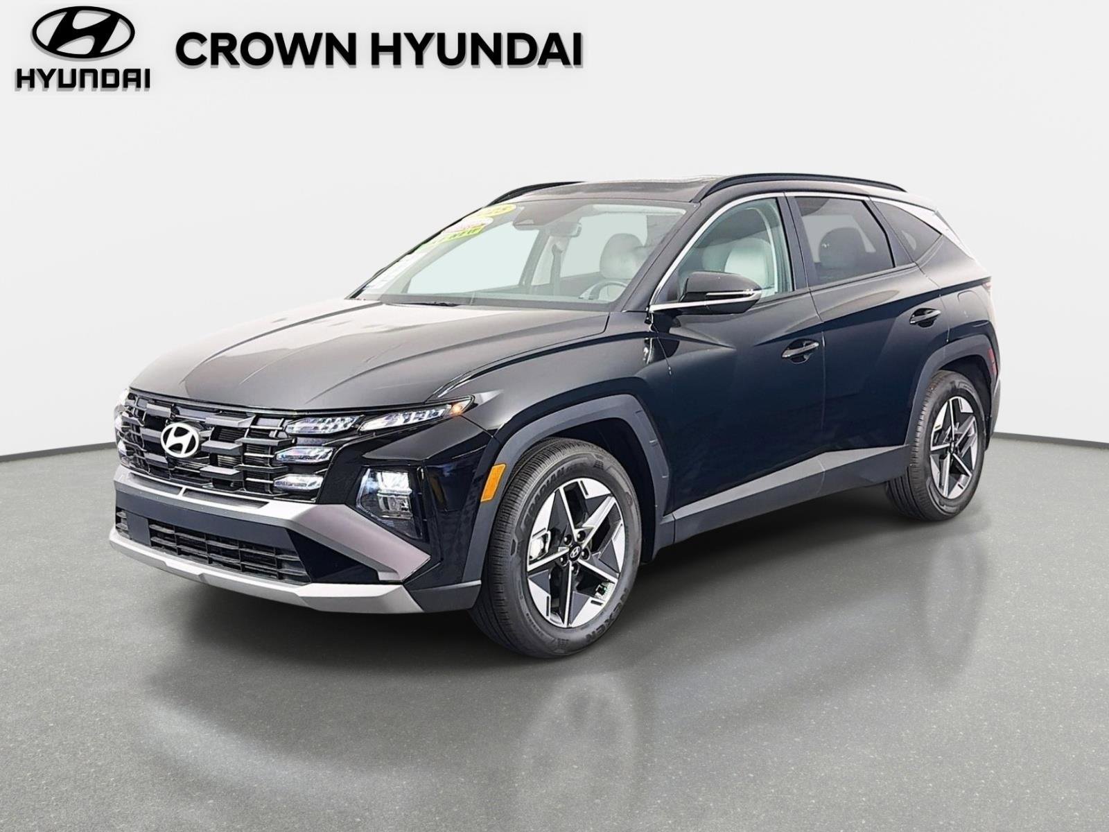 Used 2025 Phantom Black Hyundai SEL Convenience image 1