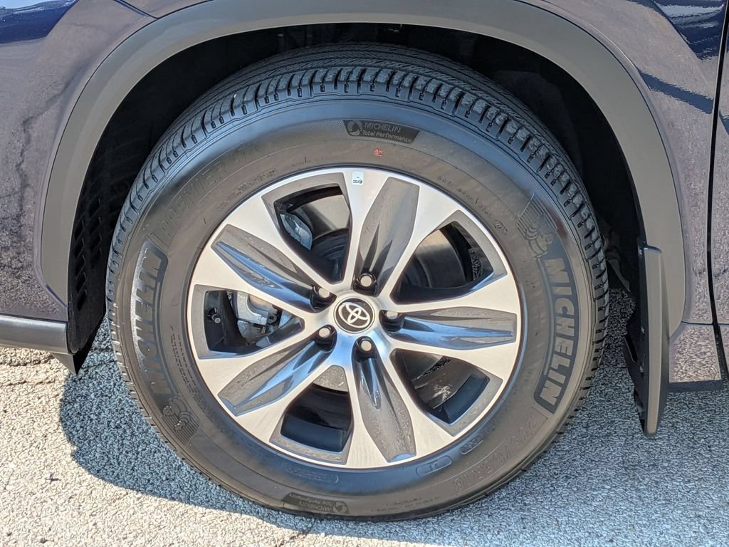 Used 2026 Blue Toyota XLE image 15