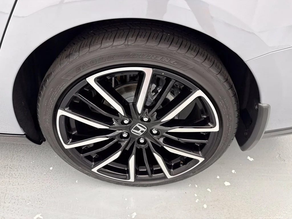 New 2026 Urban Gray Pearl Honda Touring image 6
